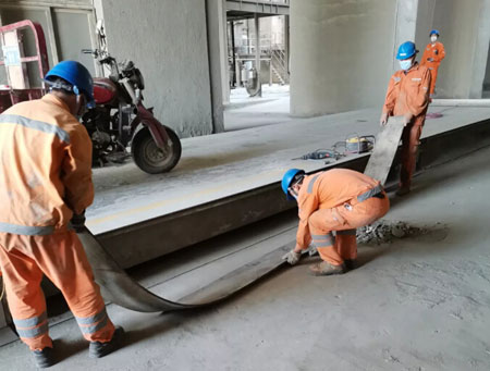 配合上?？蛻魧?duì)水泥制成車間地磅進(jìn)行改造