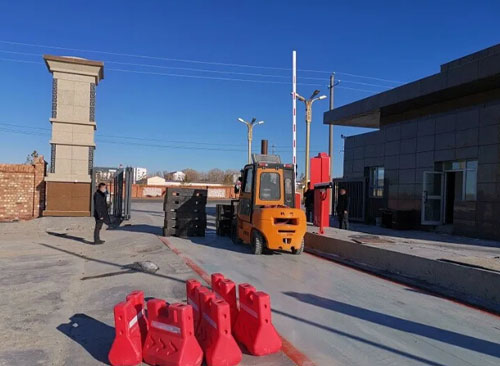 南京市計(jì)量院對26家糧食購銷公司56臺地磅進(jìn)行檢測